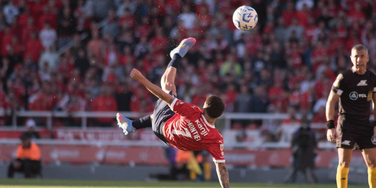 Montiel and Ovalle Claim Top Honors in 2025 Puskas and Marta Awards