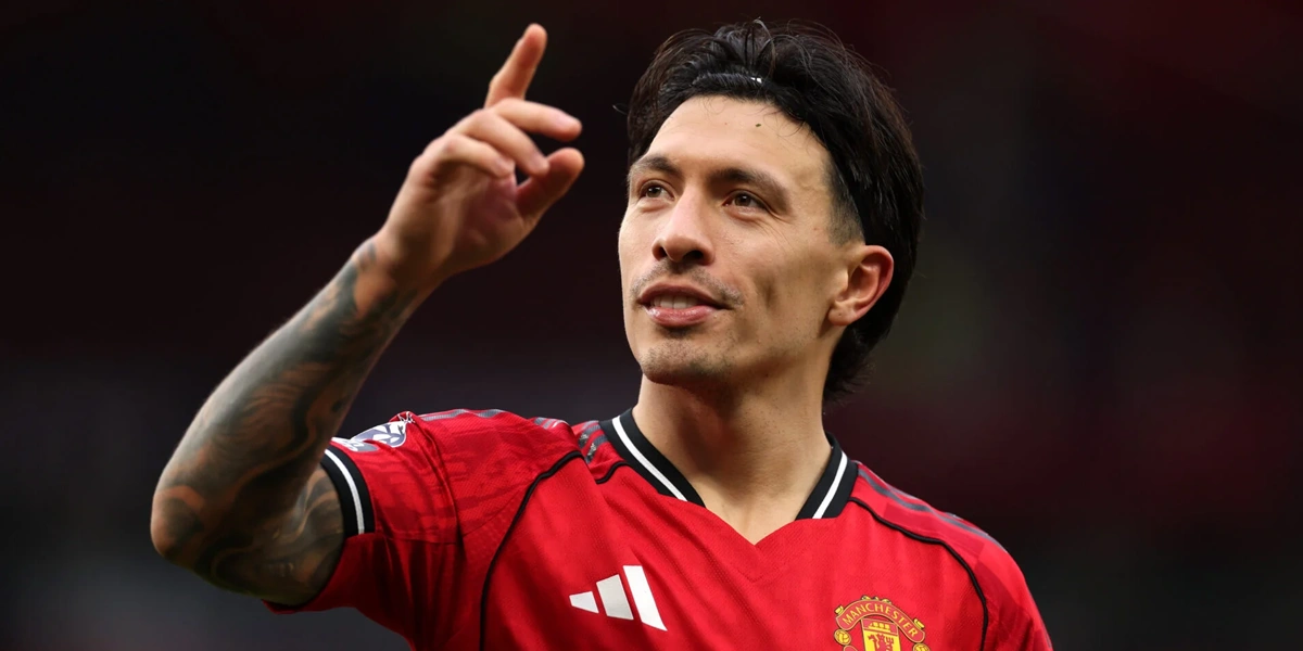 Lisandro Martinez Praises Michael Carrick’s Influence in Manchester United’s Derby Triumph